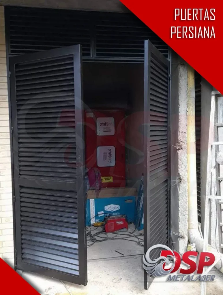 Puerta persiana de doble hoja