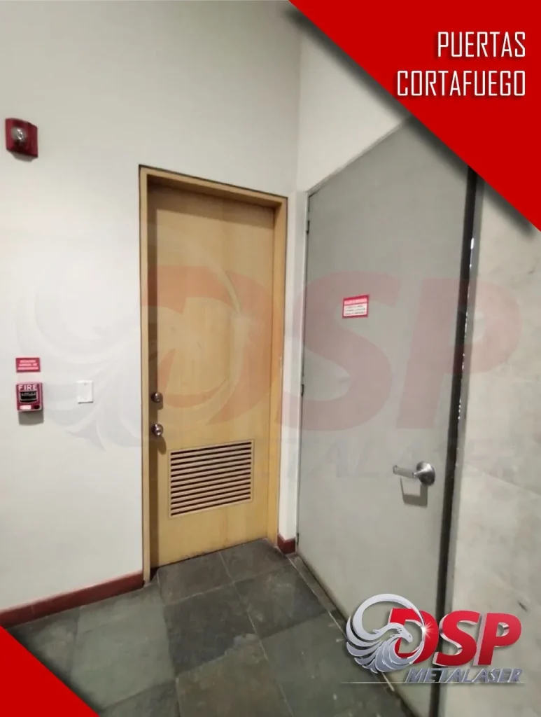 Puerta cortafuego o de salida de emergencia